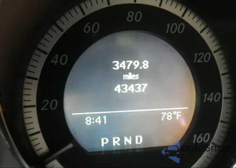 2009 Mercedes-Benz C300 z USA, uszkodzony, nr VIN WDDGF54X99R062058